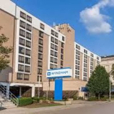 Wyndham Pittsburgh University Center